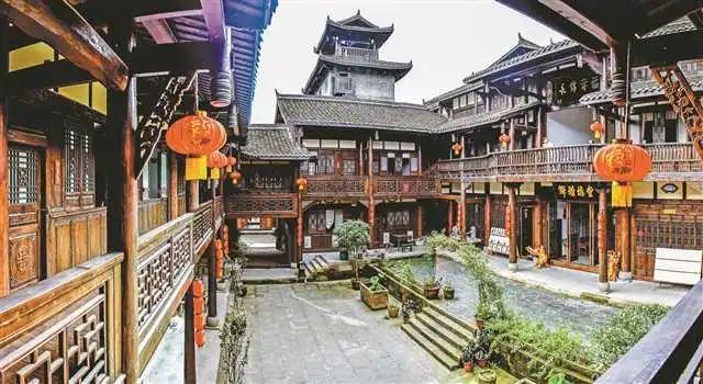 不熟的同事结婚行政统一收礼金，公司同事结婚统一收礼金你会给吗？